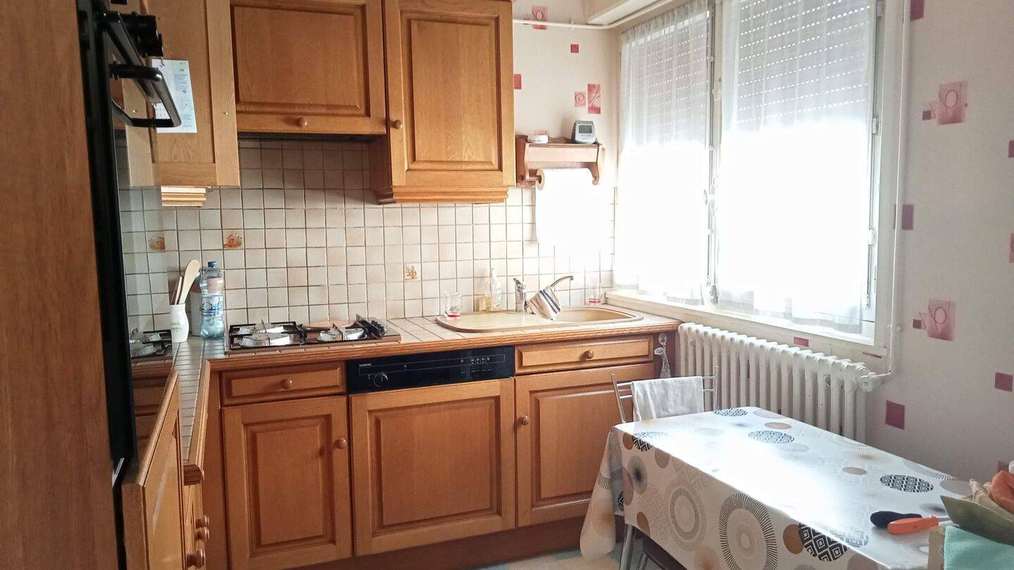 Appartement 3 pièces 76 m² · à Lisieux · 76 m² · 163 500 €