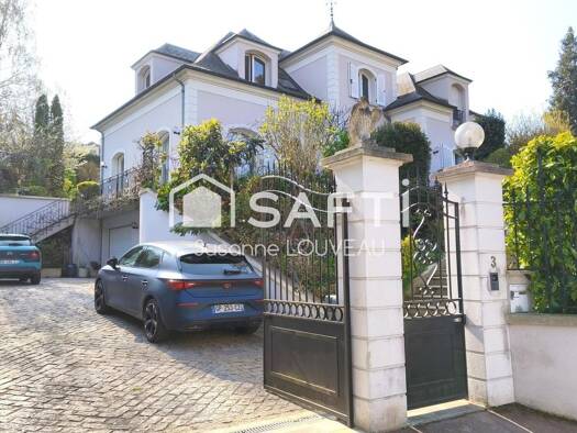 Villa à vendre 1 140 000 € 9 pièces 6 chambres 215 m² 910 m² de terrain L'Étang-la-Ville 78620