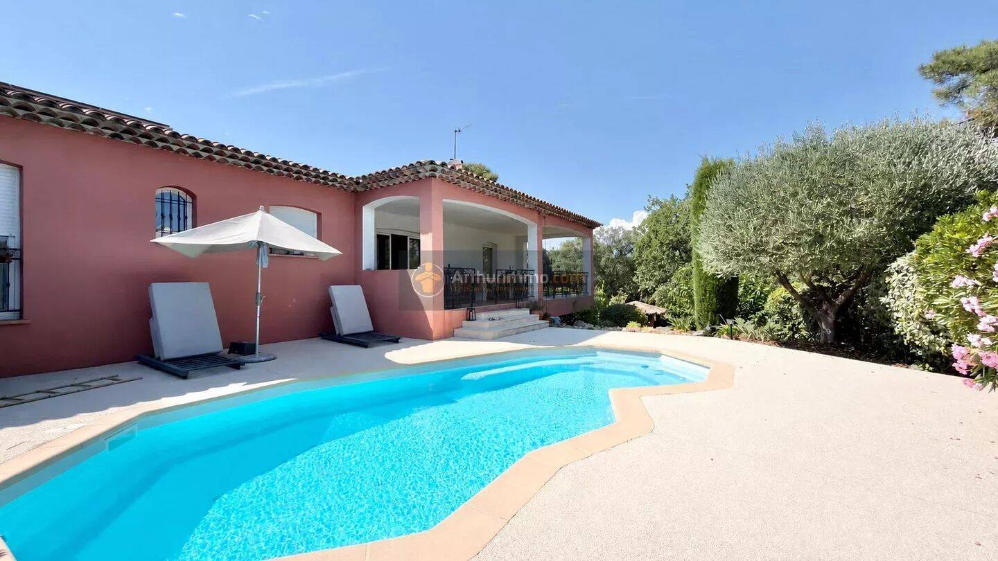 Maison 8 pièces 190 m² · à Fréjus · 190 m² · 749 000 €