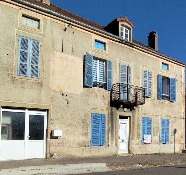 Maison 8 pièces 181 m² · à Germagny · 181 m² · 190 000 €