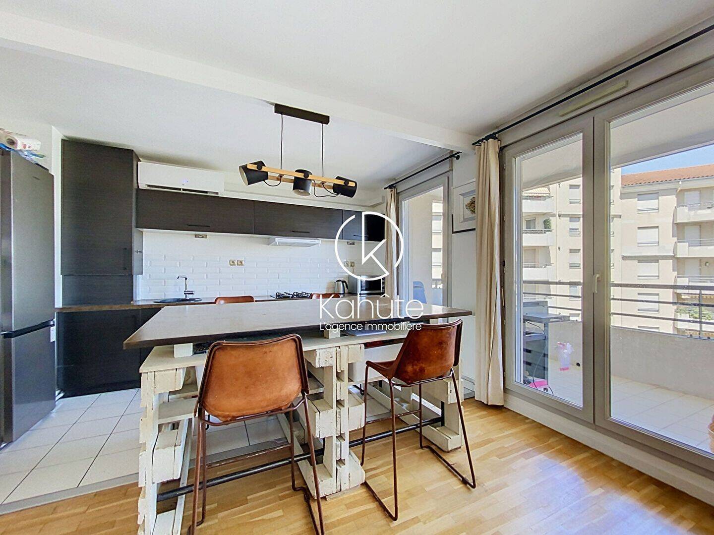 Appartement 3 pièces 70 m² · à Caluire-Et-Cuire · 69,6 m² · 1 697 €