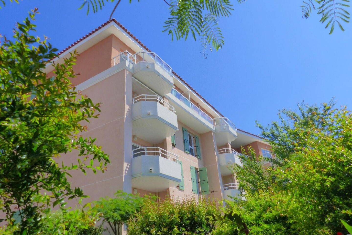 Appartement 2 pièces 48 m² · à Antibes · 48 m² · 225 000 €