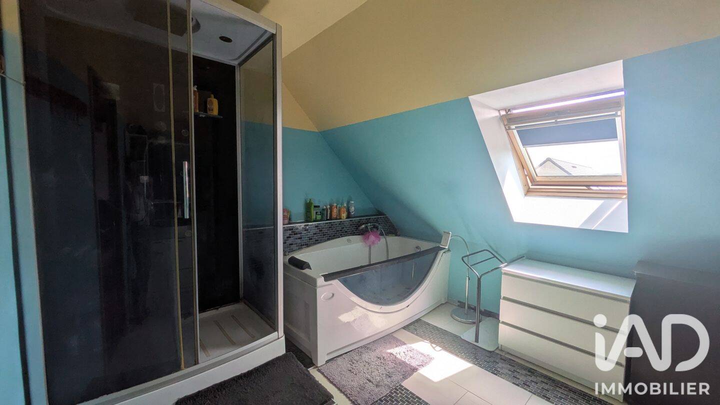 Maison 6 pièces 149 m² · à Maisnil-lès-Ruitz · 148,5 m² · 320 000 €