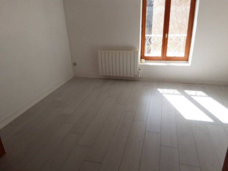 Appartement 2 pièces 35 m² · à Saint-Cyr-au-Mont-d'Or · 34,8 m² · 614 €