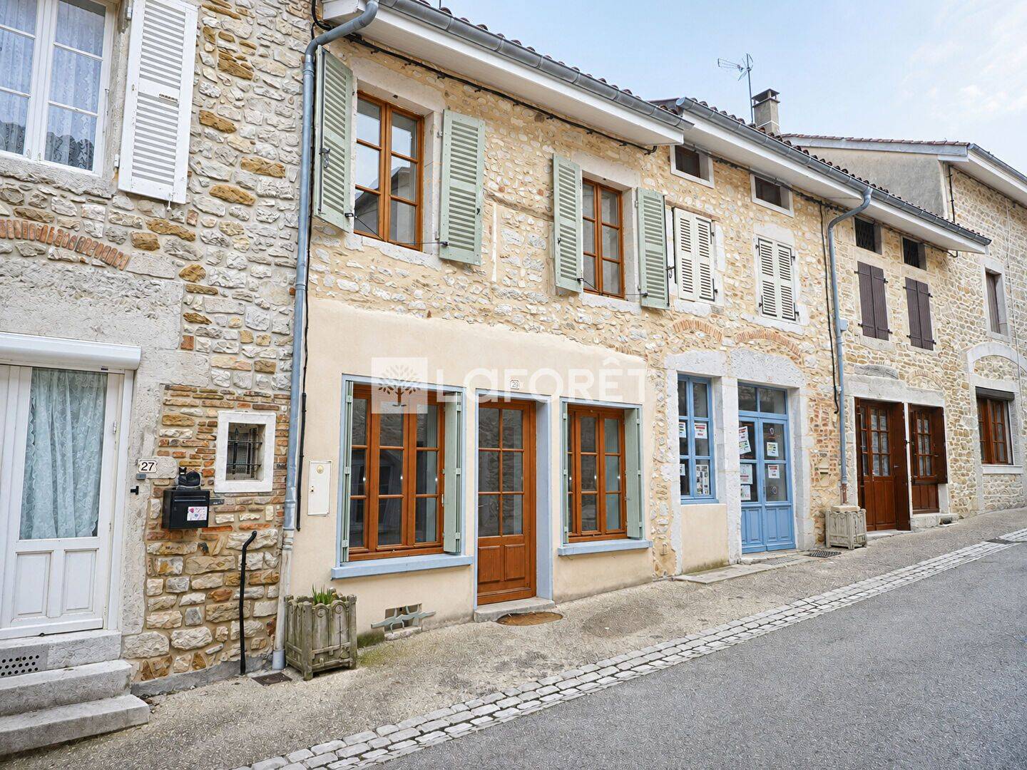 Appartement 4 pièces 101 m² · à Val-Revermont · 101,4 m² · 700 €