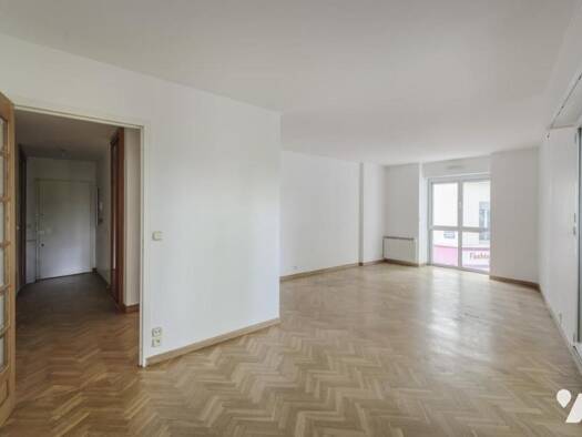 Appartement à vendre 613 200 € 4 pièces 2 chambres 86 m² Étage 1/5 Paris 18ème arrondissement 75018