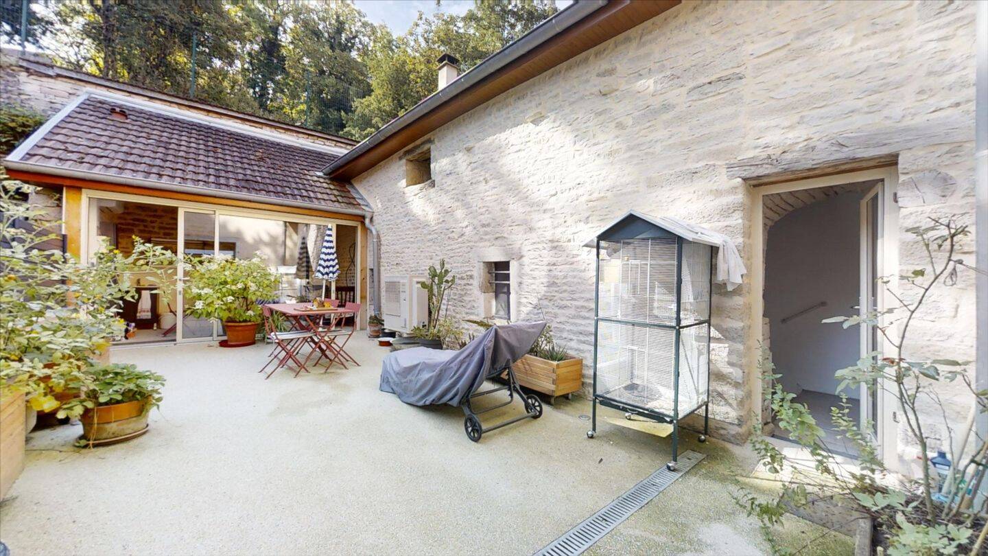 Maison 8 pièces 217 m² · à Gy · 217 m² · 199 000 €