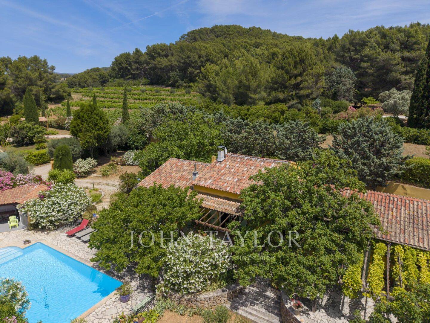 Maison 6 pièces 172 m² · à Le Castellet · 172 m² · 790 000 €