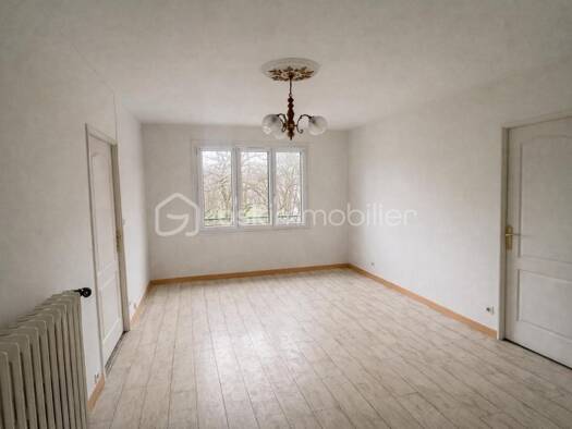 Appartement à vendre 156 000 € 4 pièces 3 chambres 58 m² Étage 3/3 Joliot Curie-Cimetière Clichy-sous-Bois 93390