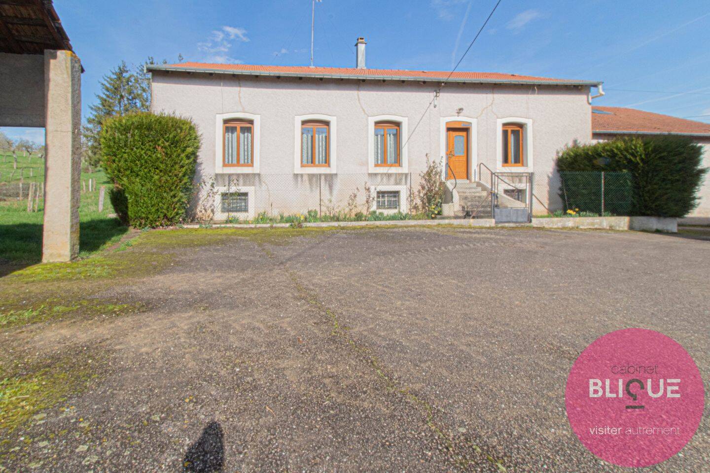 Maison 8 pièces 240 m² · à Affracourt · 240 m² · 275 000 €