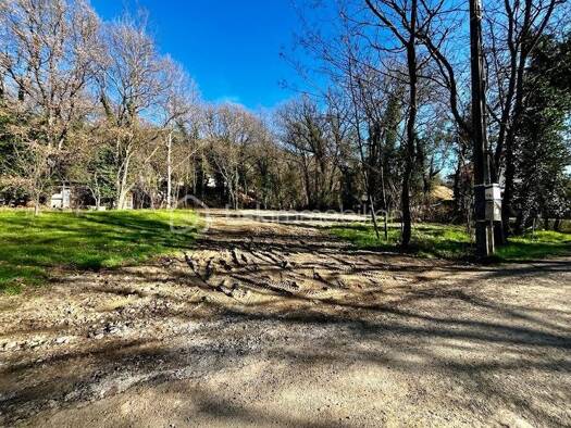 Terrain constructible à vendre 125 000 € 1 300 m² de terrain Salernes 83690