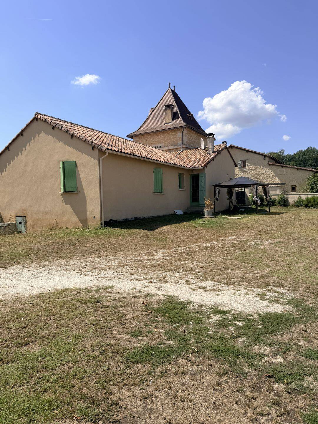 Maison 7 pièces 128 m² · à Saint Aulaye-Puymangou · 128 m² · 814 €/mois