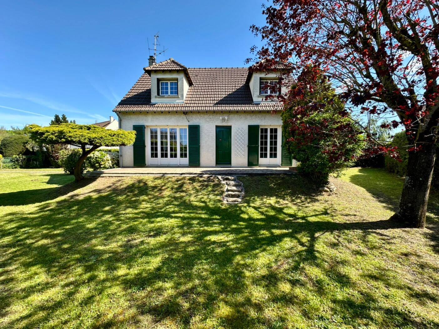 Maison 6 pièces 120 m² · à Conflans-Sainte-Honorine · 119,7 m² · 2 100 €