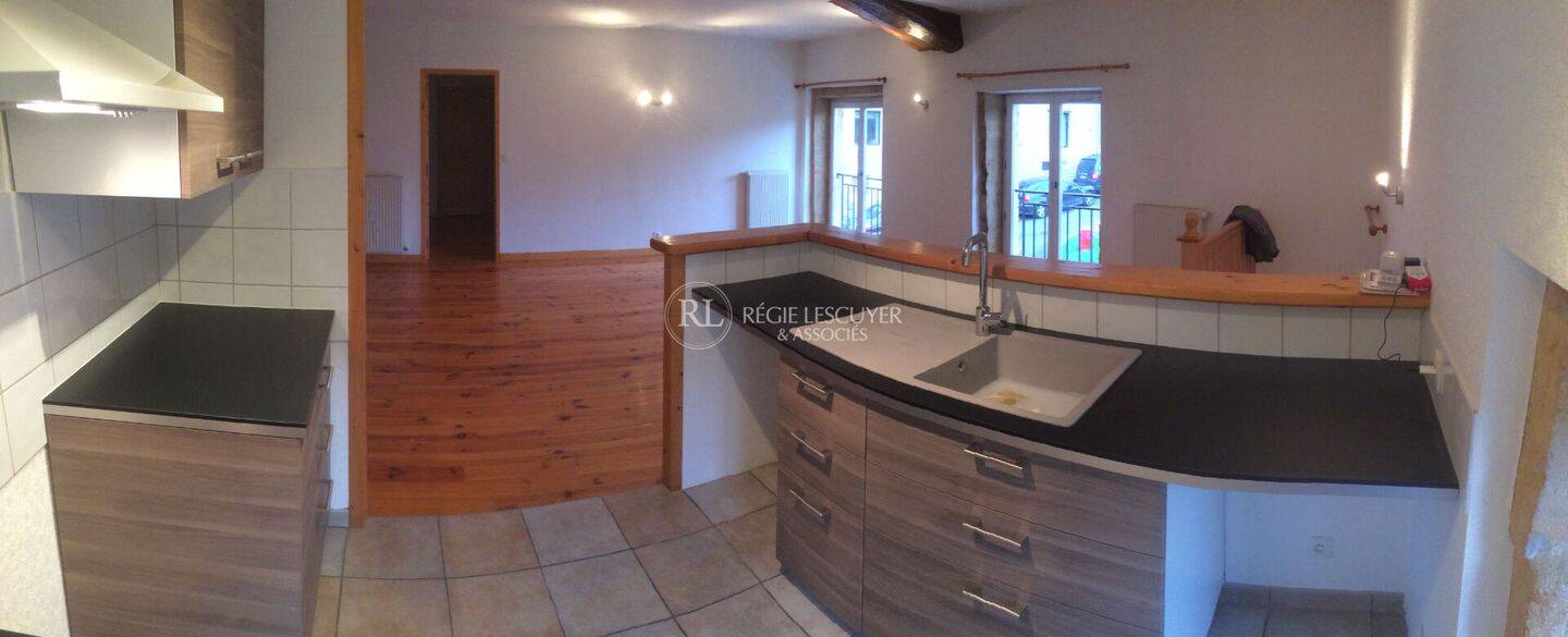 Appartement 3 pièces 70 m² · à Saint-Jean-des-Vignes · 70 m² · 1 000 €