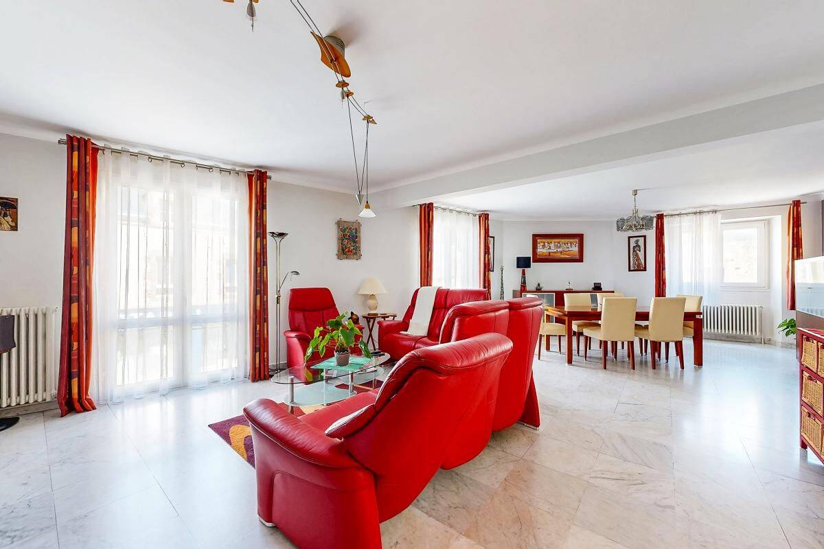 Appartement 6 pièces 168 m² · à Questembert · 168 m² · 220 000 €