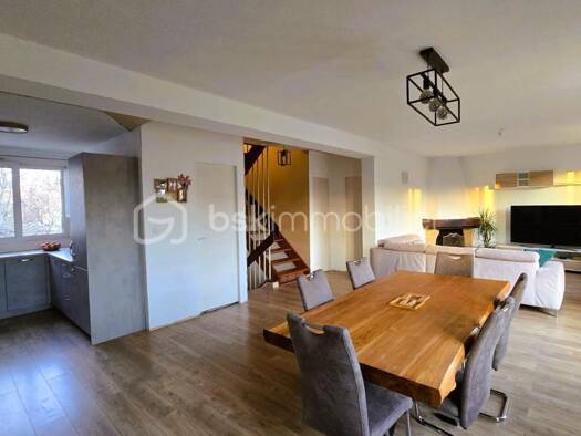 Maison à vendre 369 000 € 8 pièces 5 chambres 140 m² 303 m² de terrain Les Mares Yvon Sainte-Geneviève-des-Bois 91700