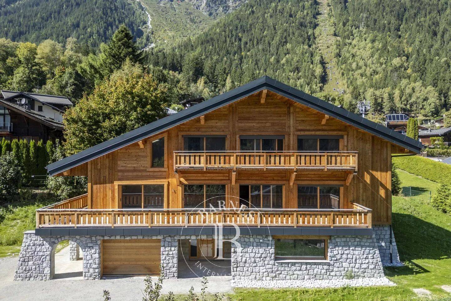 Maison 8 pièces 525 m² · à Chamonix-Mont-Blanc · 525 m² · 8 950 000 €