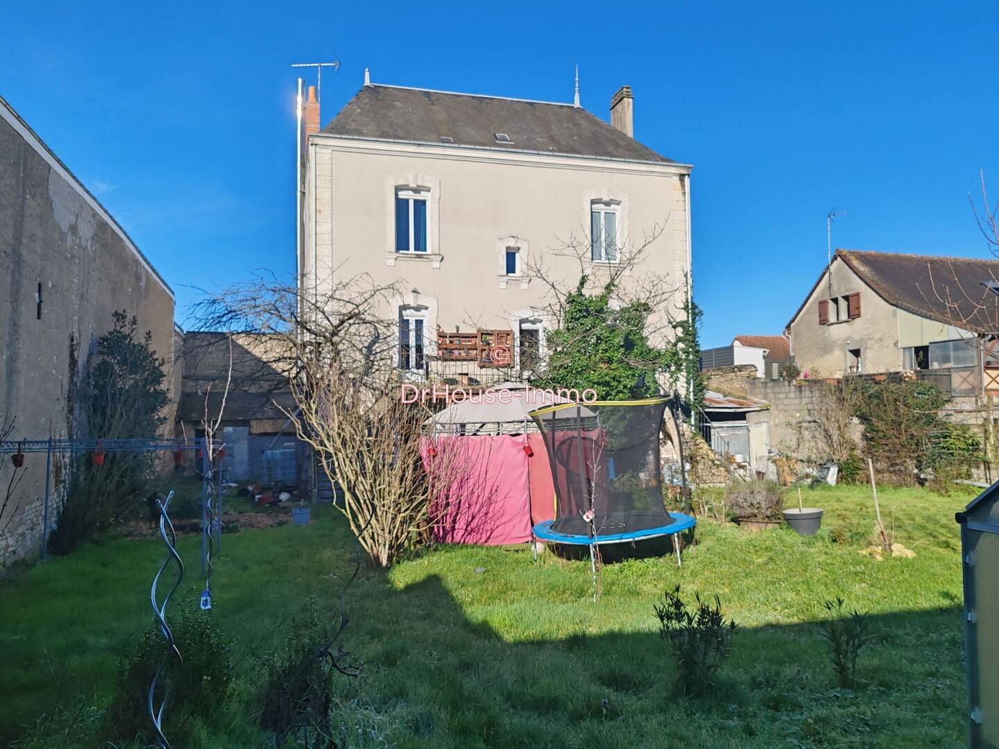 Maison 7 pièces 160 m² · à Dangé-Saint-Romain · 159,5 m² · 188 100 €