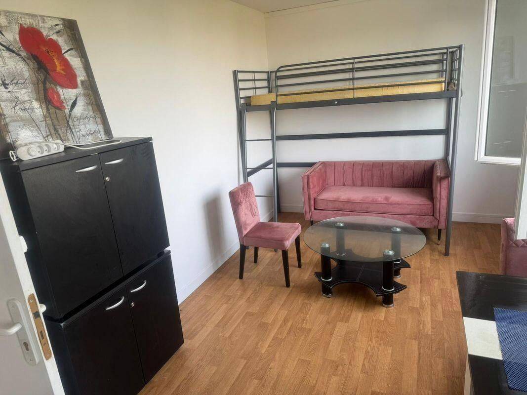 Appartement 1 pièce 18 m² · à Achères · 18 m² · 640 €