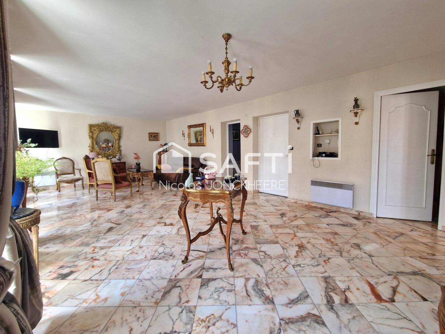 Appartement 3 pièces 100 m² · à Aire-sur-la-Lys · 100 m² · 159 000 €