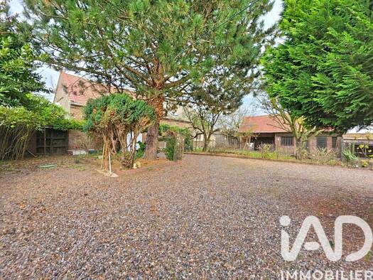 Maison à vendre 198 500 € 5 pièces 4 chambres 150 m² 2 190 m² de terrain Curchy 80190