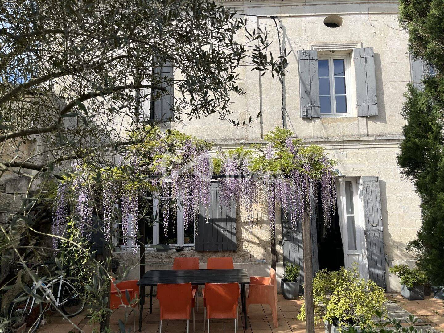 Maison 6 pièces 179 m² · à Fronsac · 179 m² · 243 000 €