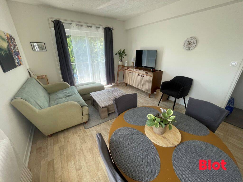Appartement 3 pièces 48 m² · à Fougères · 48,1 m² · 99 500 €