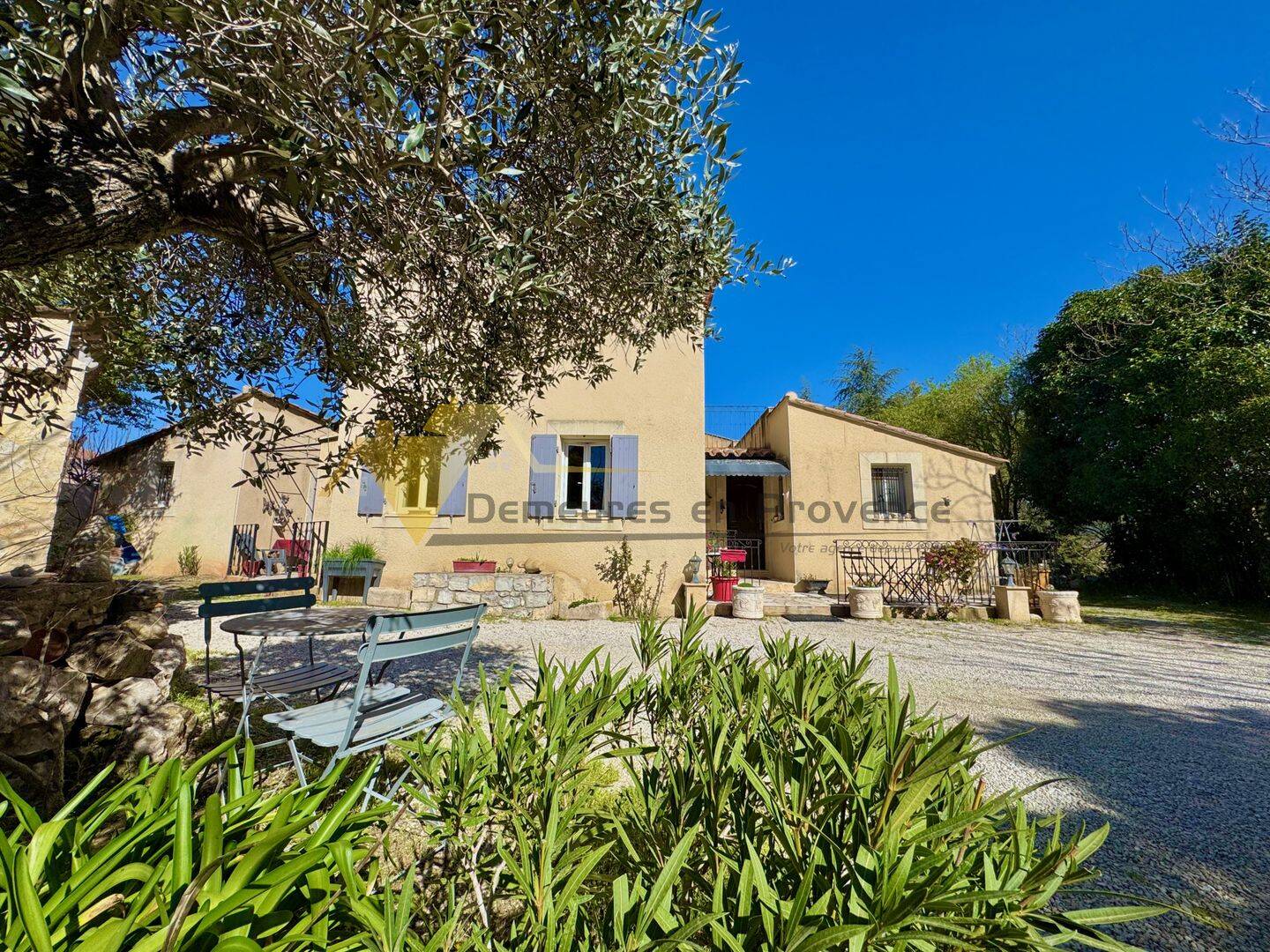 Maison 3 pièces 120 m² · à Sablet · 120 m² · 385 000 €
