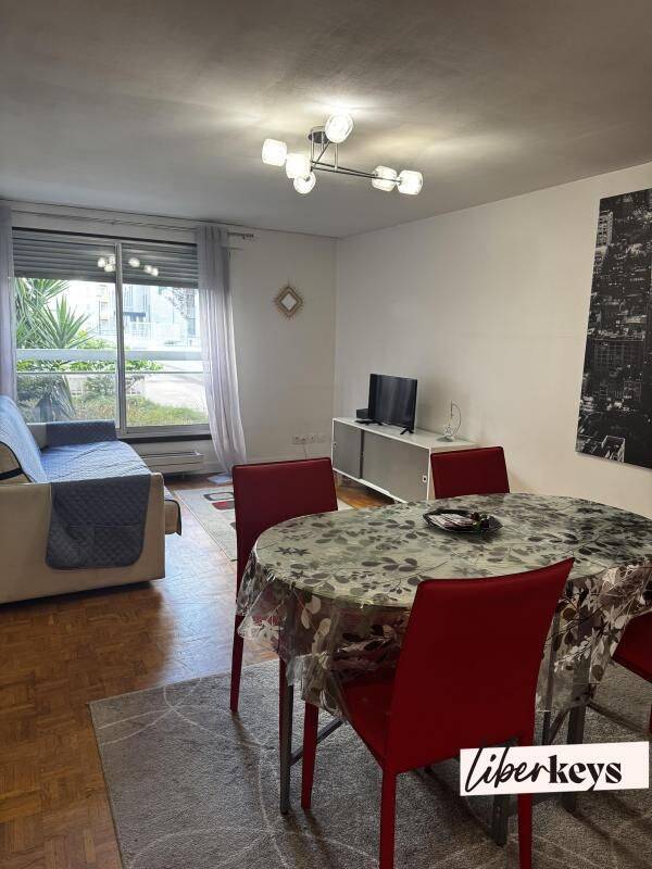 Appartement 2 pièces 42 m² · à Suresnes · 42 m² · 277 000 €