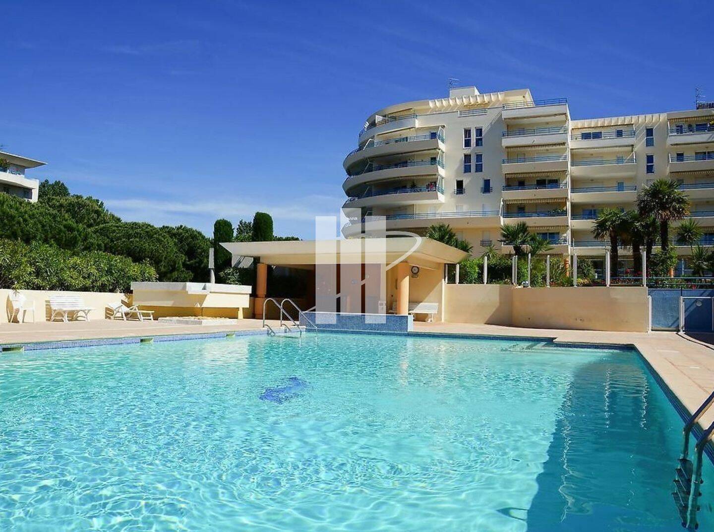 Appartement 3 pièces 75 m² · à Fréjus · 74,9 m² · 495 000 €