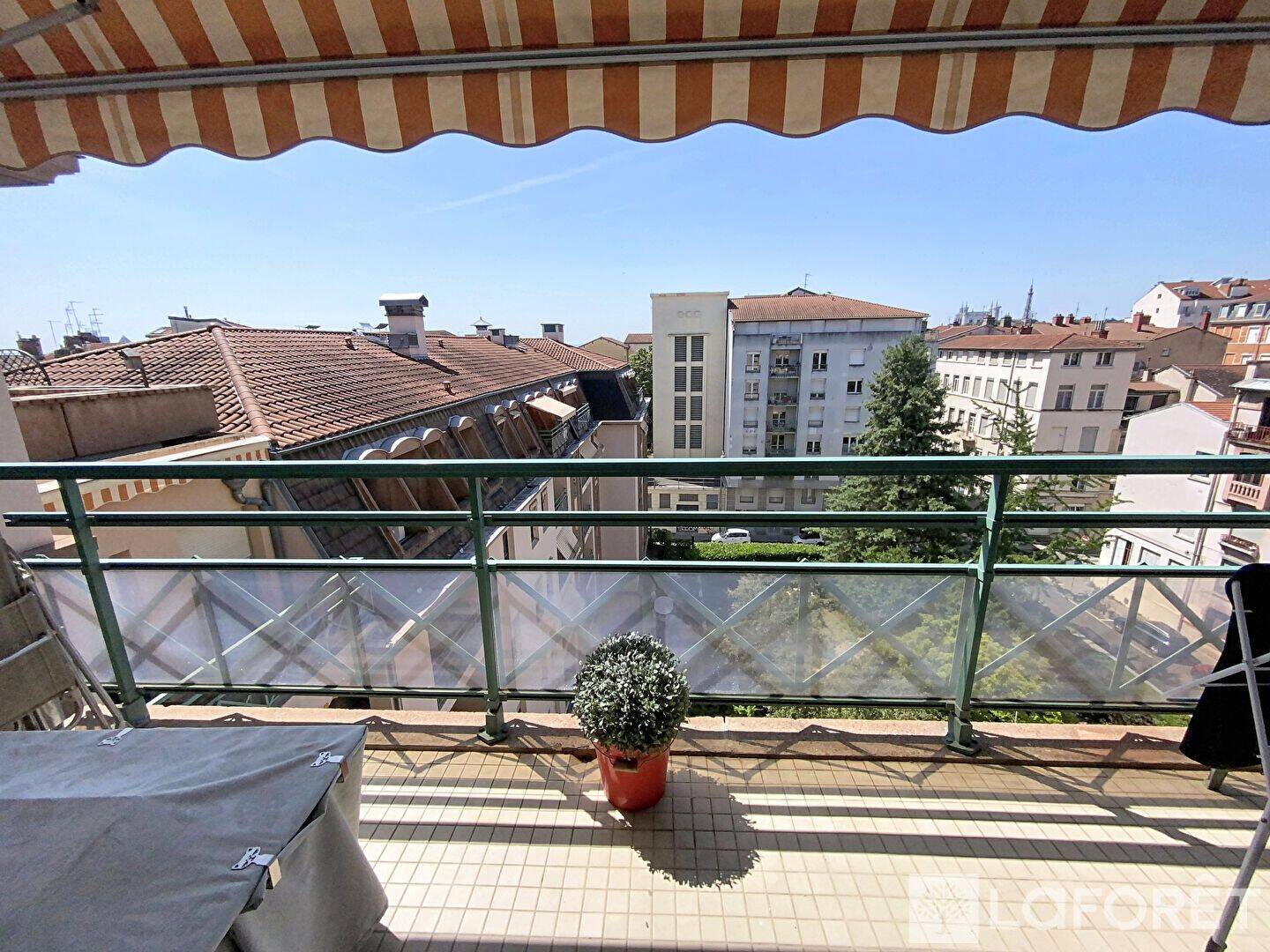 Appartement 2 pièces 52 m² · à Lyon 1er Arrondissement · 52,4 m² · 300 000 €