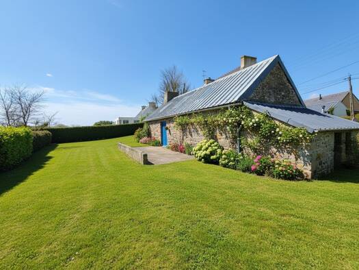 Maison à vendre 290 000 € 6 pièces 3 chambres 101 m² 1 077 m² de terrain Plougoulm 29250