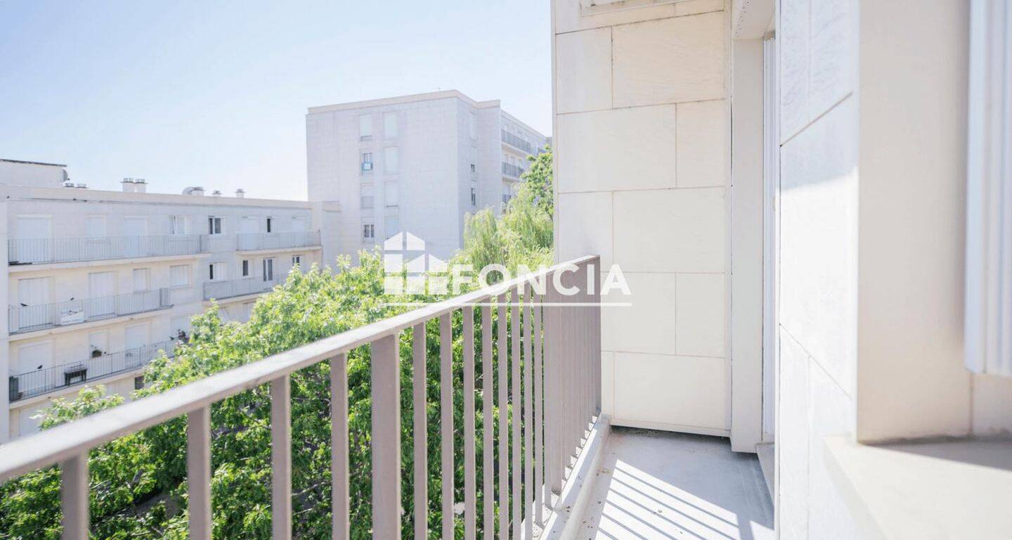 Appartement 3 pièces 67 m² · à Fleury-les-Aubrais · 67,3 m² · 109 900 €