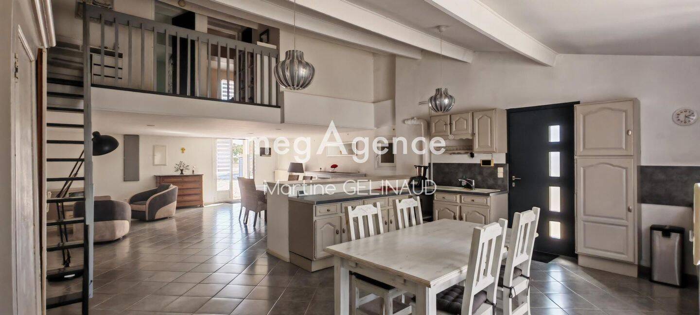 Maison 3 pièces 96 m² · à Saintes · 96 m² · 189 500 €