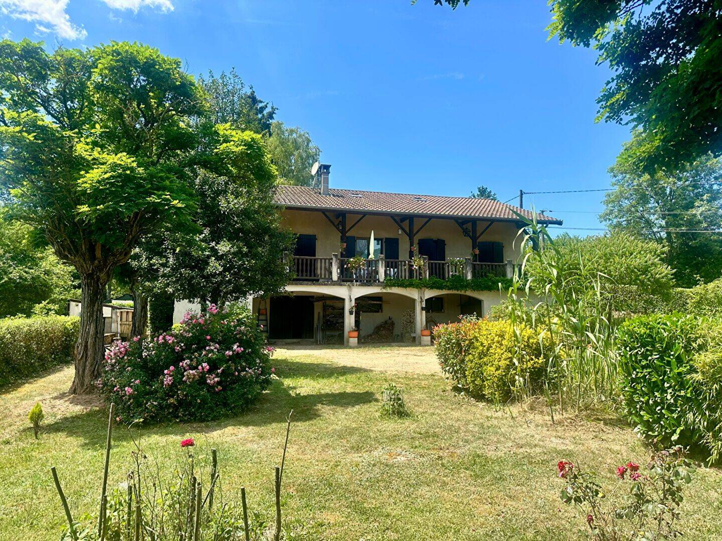 Maison 8 pièces 163 m² · à Chamelet · 163,1 m² · 420 000 €