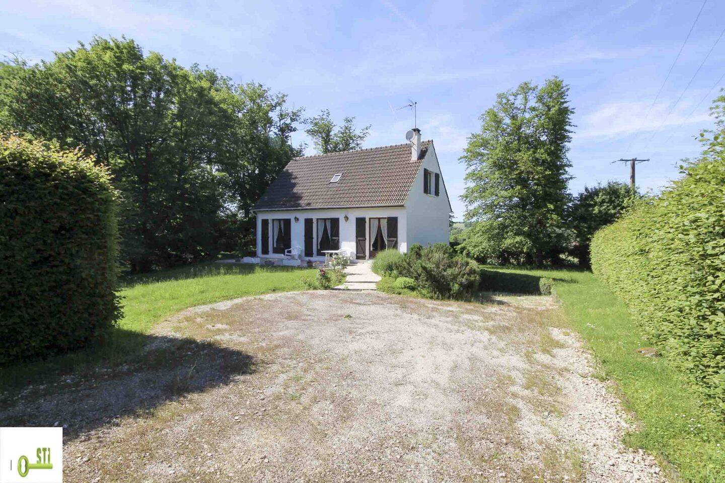 Maison 4 pièces 90 m² · à Château-Renard · 90 m² · 137 000 €