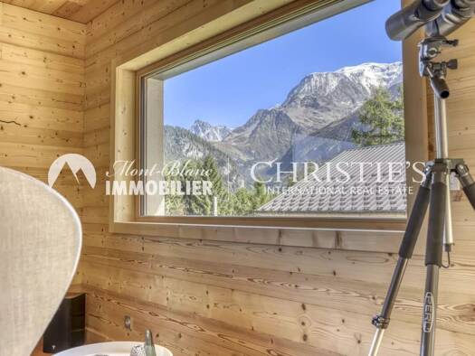 Chalet à vendre 2 900 000 € 9 pièces 2 chambres 347 m² Est Saint-Gervais-les-Bains 74170