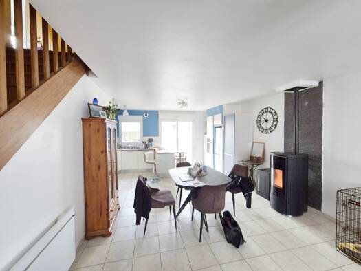 Maison à vendre 270 660 € 4 pièces 3 chambres 90 m² 248 m² de terrain Saint-Aubin-du-Cormier 35140