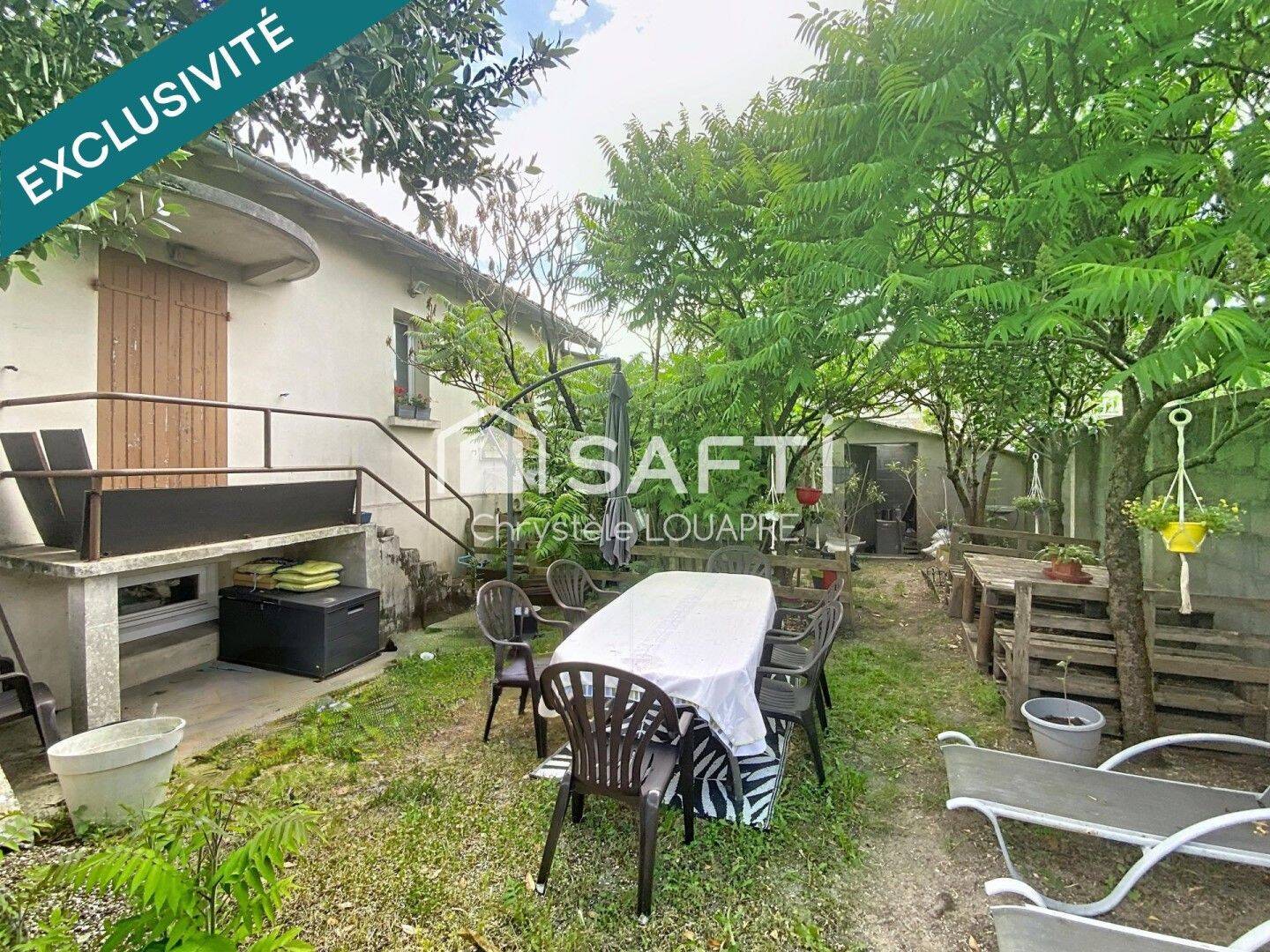 Maison 4 pièces 113 m² · à Saint-Jean-d'Angély · 113 m² · 130 000 €