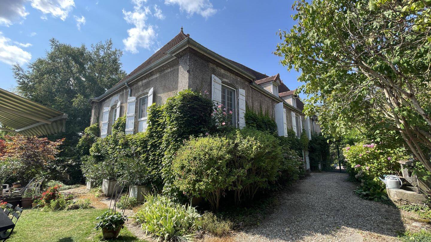 Maison 8 pièces 210 m² · à Saint-Maurice-lès-Couches · 210 m² · 475 000 €
