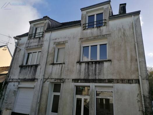 Immeuble à vendre 99 360 € 140 m² Guiscriff 56560