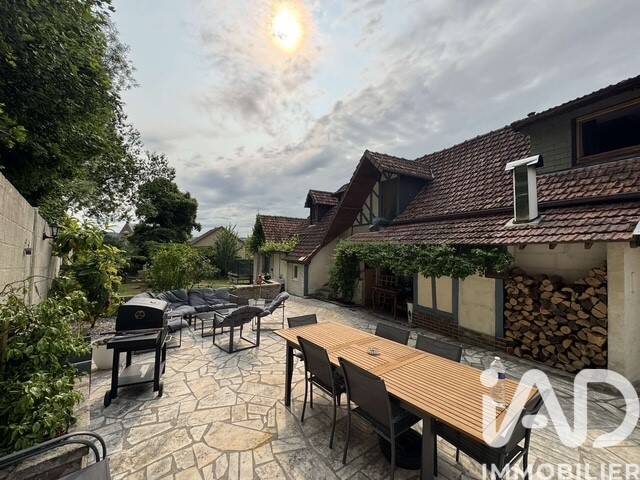 Maison 5 pièces 163 m² · à Mesnières-en-Bray · 163 m² · 185 000 €