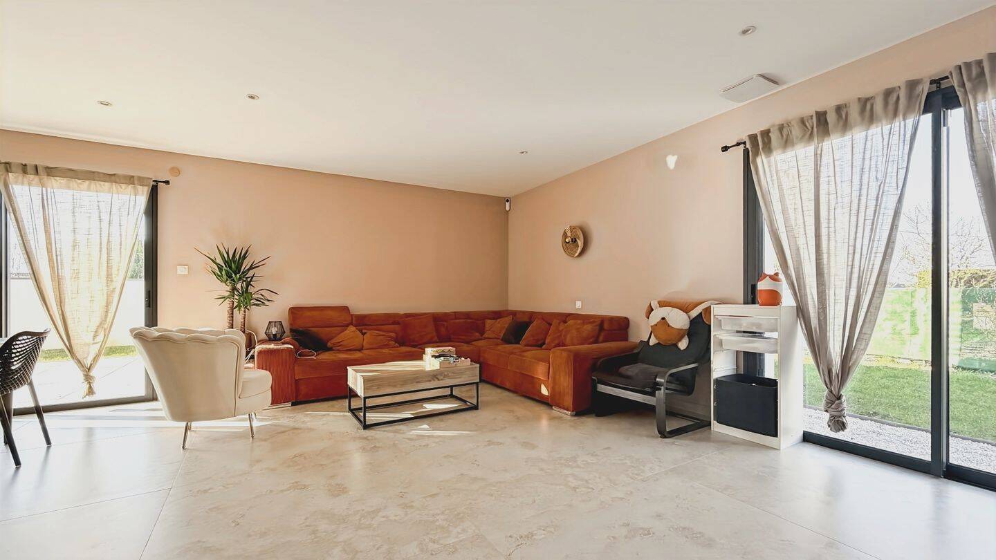 Maison 5 pièces 137 m² · à Arc-sur-Tille · 137 m² · 399 000 €