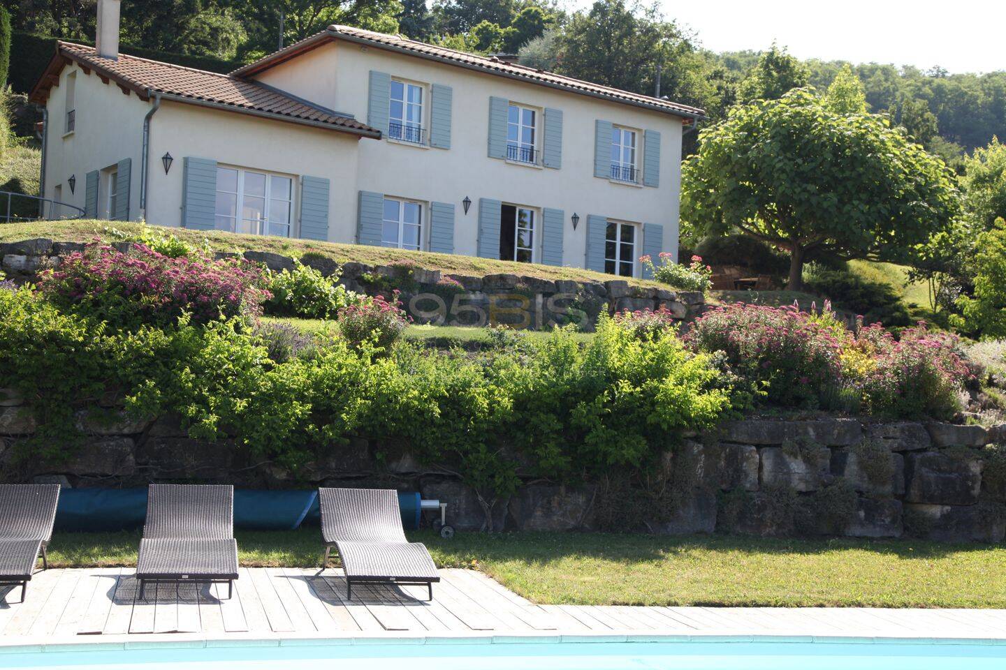 Maison 8 pièces 230 m² · à Limonest · 230 m² · 3 900 €