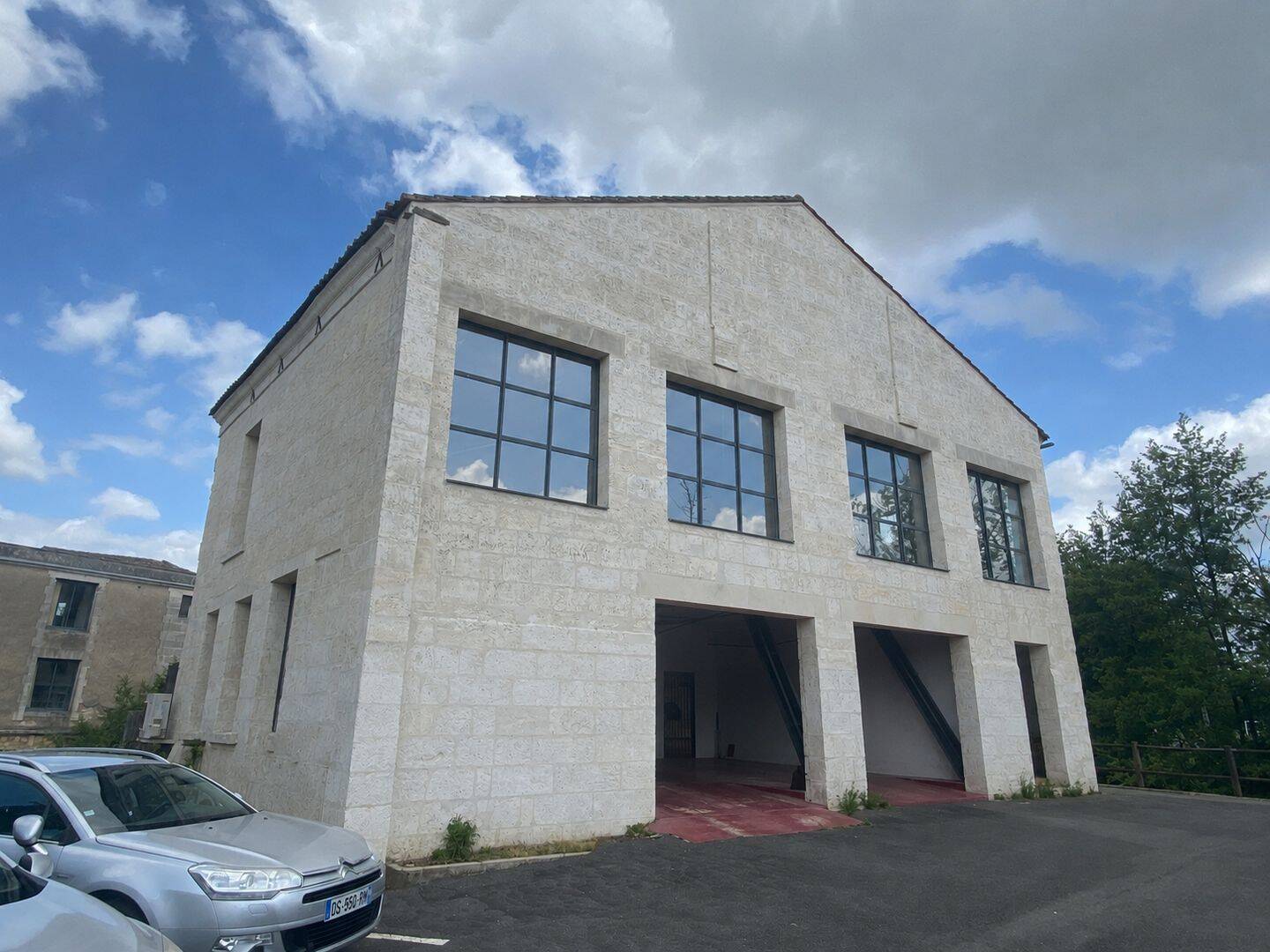 Maison 1 pièce 193 m² · à Gond-Pontouvre · 193,4 m² · 252 000 €