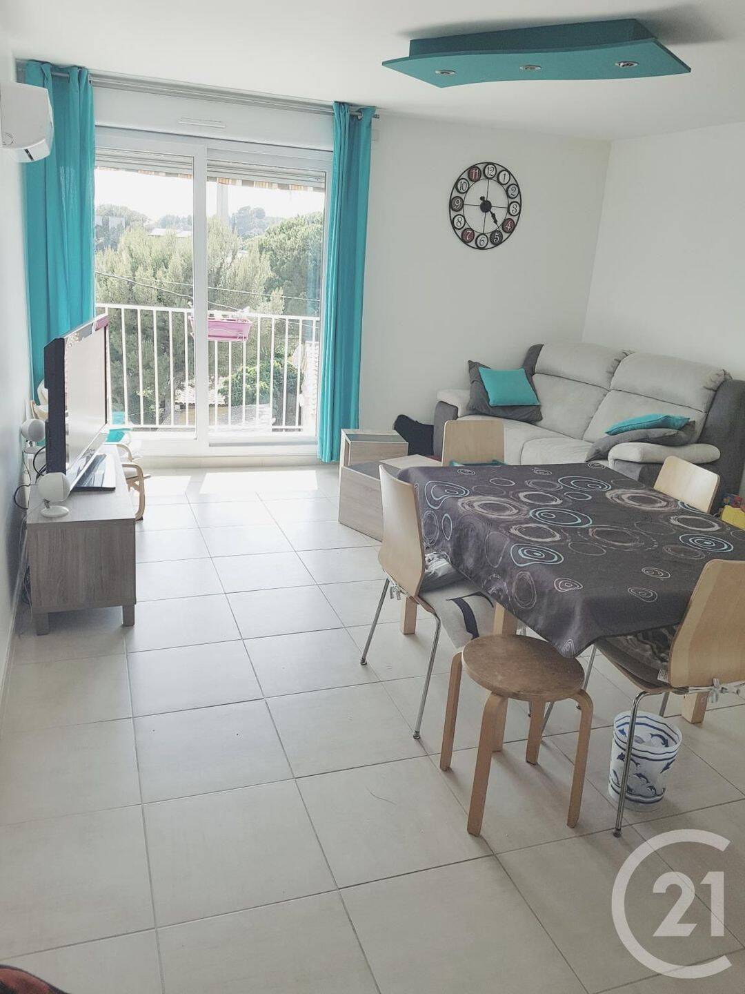 5 pièces 101 m² · à Martigues · 101,3 m² · 950 €