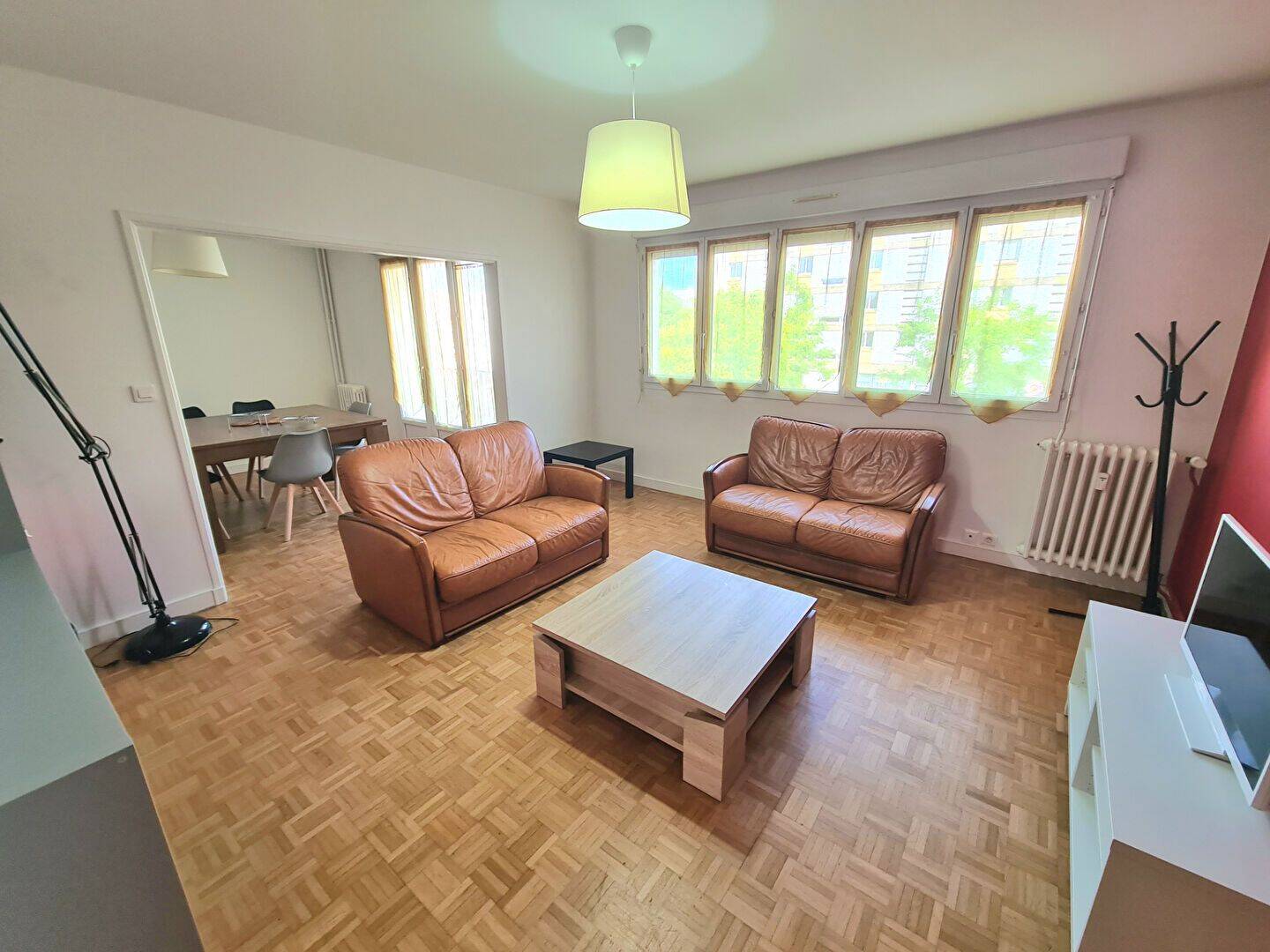 5 pièces 94 m² · à Brest · 94 m² · 990 €/mois