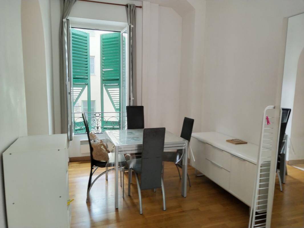 Appartement 1 pièce 28 m² · à Nice · 28,1 m² · 915 €/mois