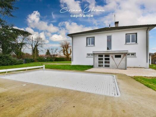 Maison à vendre 365 000 € 7 pièces 4 chambres 160 m² 1 807 m² de terrain Grièges 01290