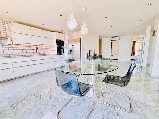 Appartement 4 pièces 125 m² · à Antibes · 125 m² · 695 000 €